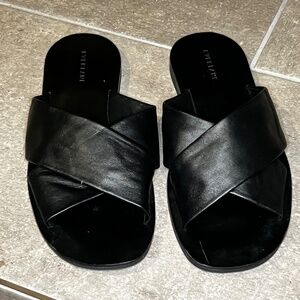 Everlane The Day Crossover Black Leather Sandal Size 11